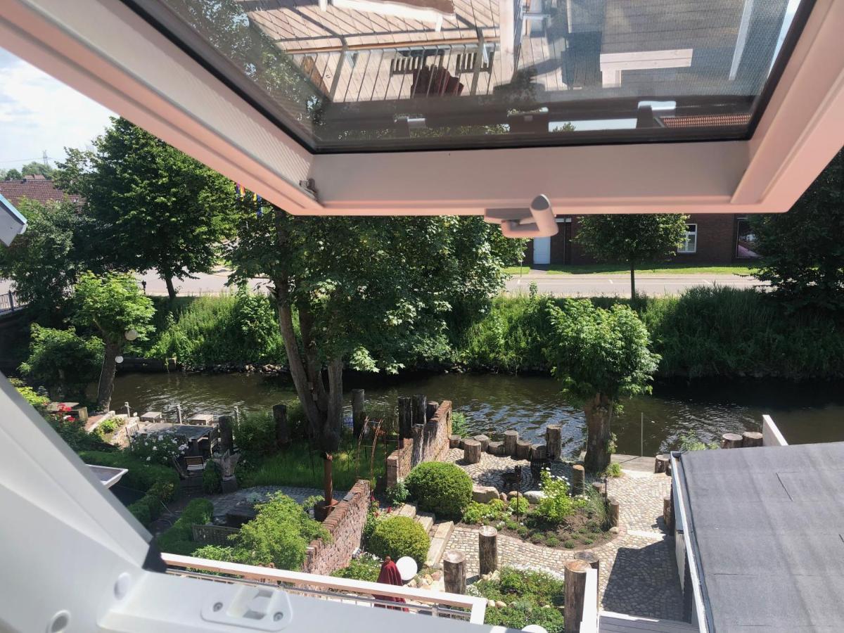 Gaestehaus Kajuete Direkt Am Wasser Friedrichstadt Ngoại thất bức ảnh
