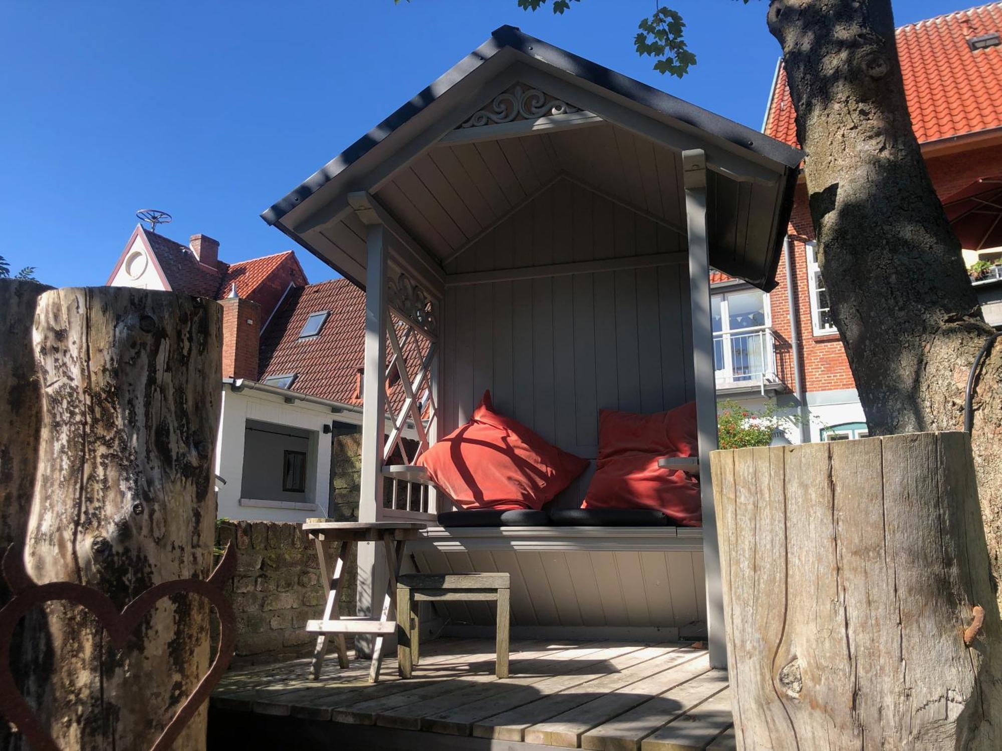 Gaestehaus Kajuete Direkt Am Wasser Friedrichstadt Ngoại thất bức ảnh
