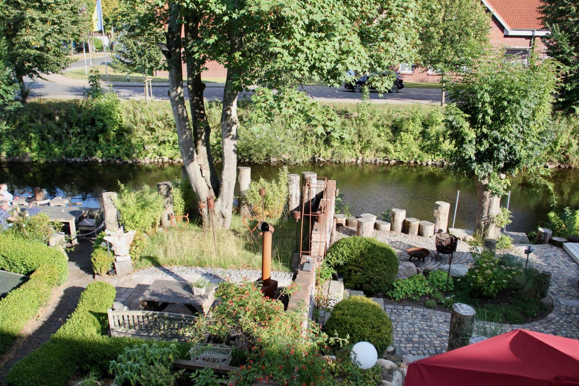 Gaestehaus Kajuete Direkt Am Wasser Friedrichstadt Ngoại thất bức ảnh
