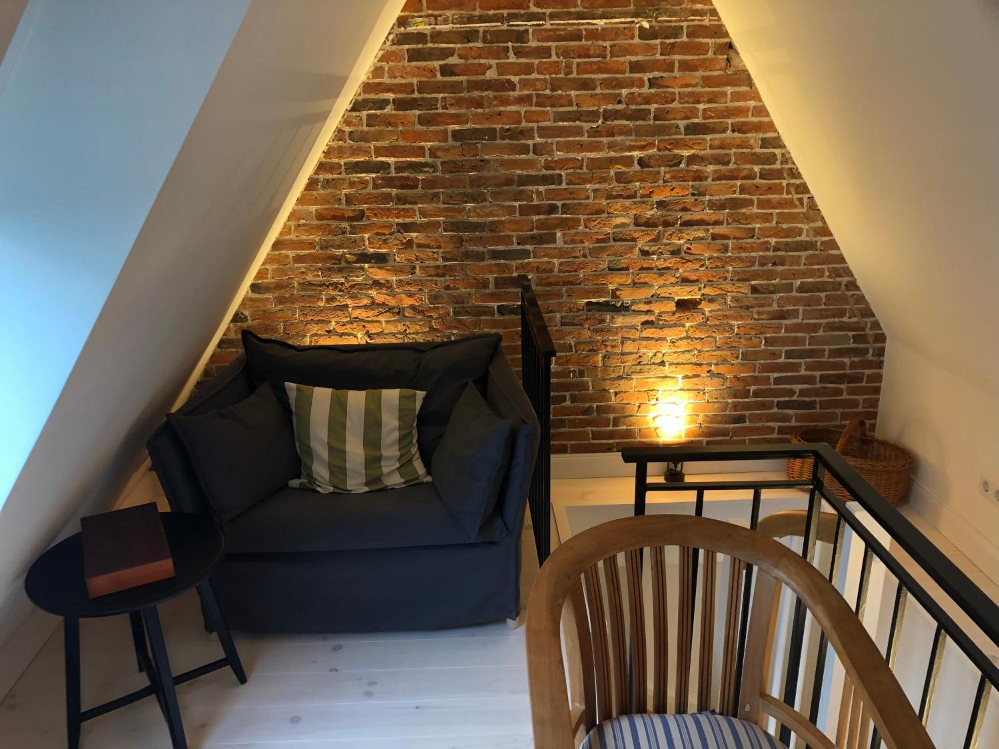 Gaestehaus Kajuete Direkt Am Wasser Friedrichstadt Phòng bức ảnh